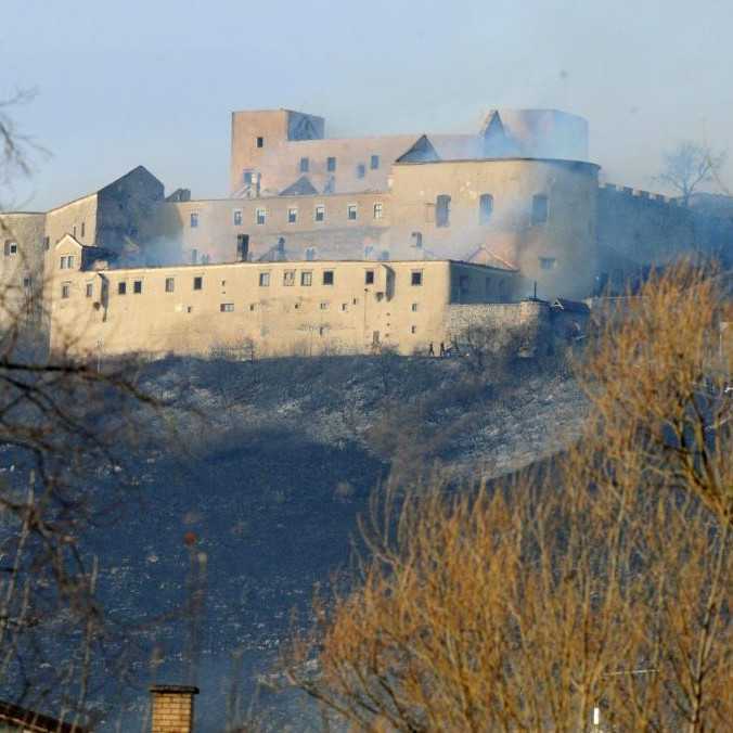 Od požiaru hradu Krásna Hôrka ubehlo už 13 rokov. Turisti aj múzeum stále čakajú na dokončenie jeho opravy