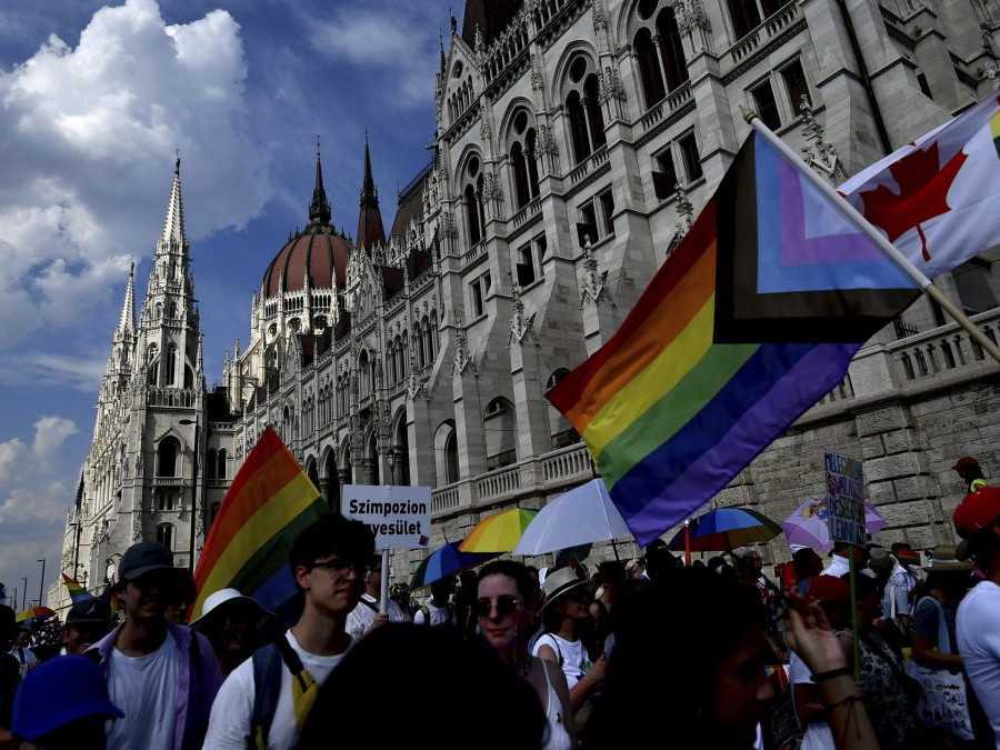 Účastníci dúhového pochodu Pride v Budapešti aj v roku 2022.