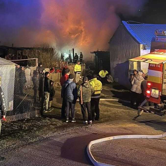 Pri nočnom požiari jednoduchých stavieb vo Veľkom Šariši zomrelo päť ľudí, z toho štyri deti