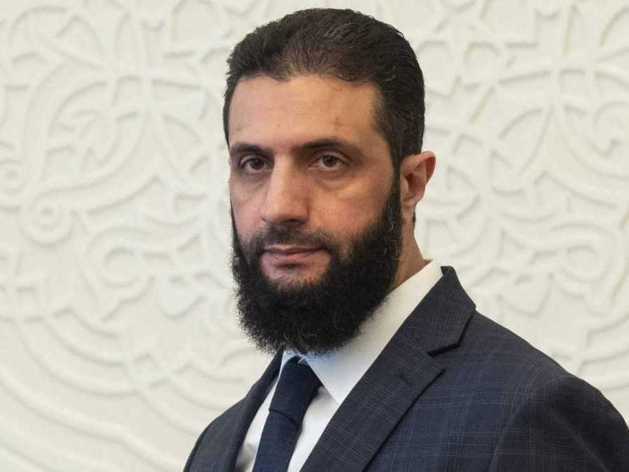 Na snímke Ahmad Šara.