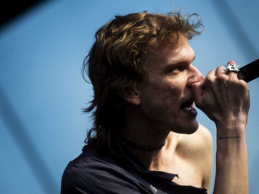 Na snímke spevák skupiny Berlin Manson.