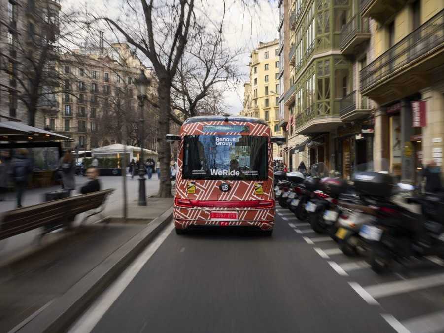 Autonómny autobus v Barcelone.