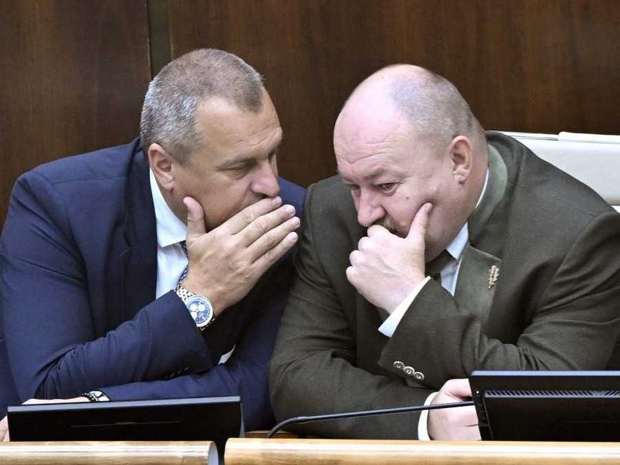 Zľava Andrej Danko a Rudolf Huliak.