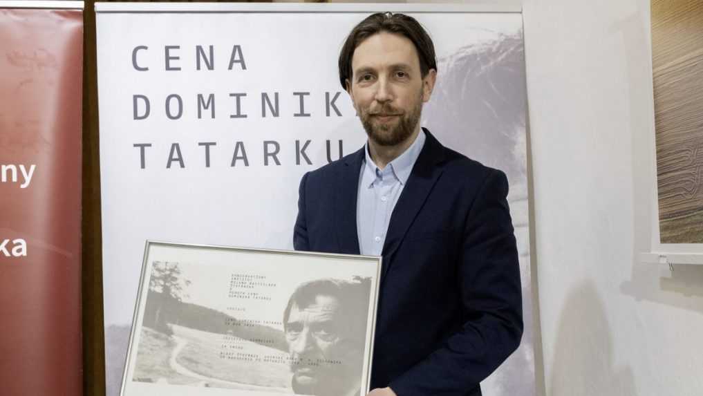 Cenu Dominika Tatarku za rok 2024 získal historik a slovakista József Demmel