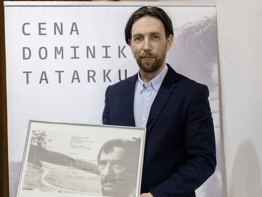Cenu Dominika Tatarku za rok 2024 získal historik a slovakista József Demmel