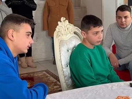 Deti, ktoré mal policajt zbiť.