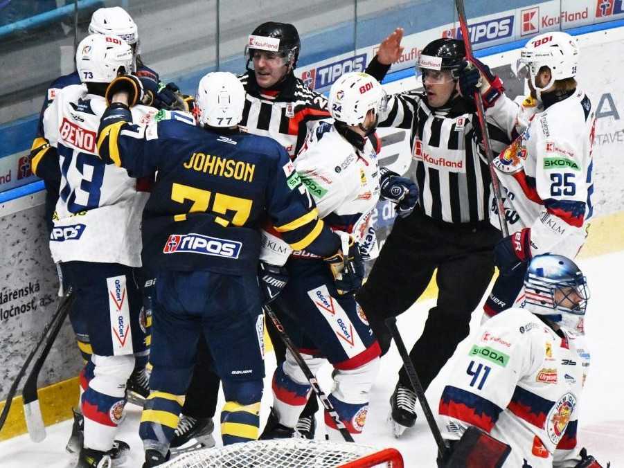 rozhodcovia extraliga Zvolen Spišská