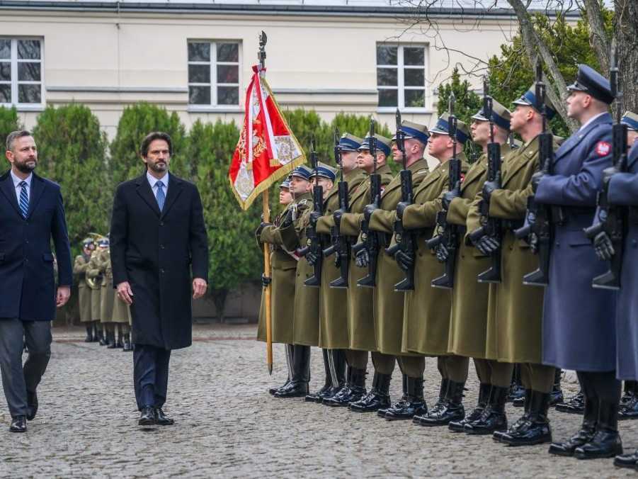 Na snímke sprava Robert Kaliňák poľský minister vnútra Wladyslaw Kosiniak-Kamysz.