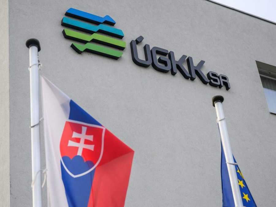 Na ilustračnej snímke logo Úradu geodézie, kartografie a katastra SR v Bratislave.