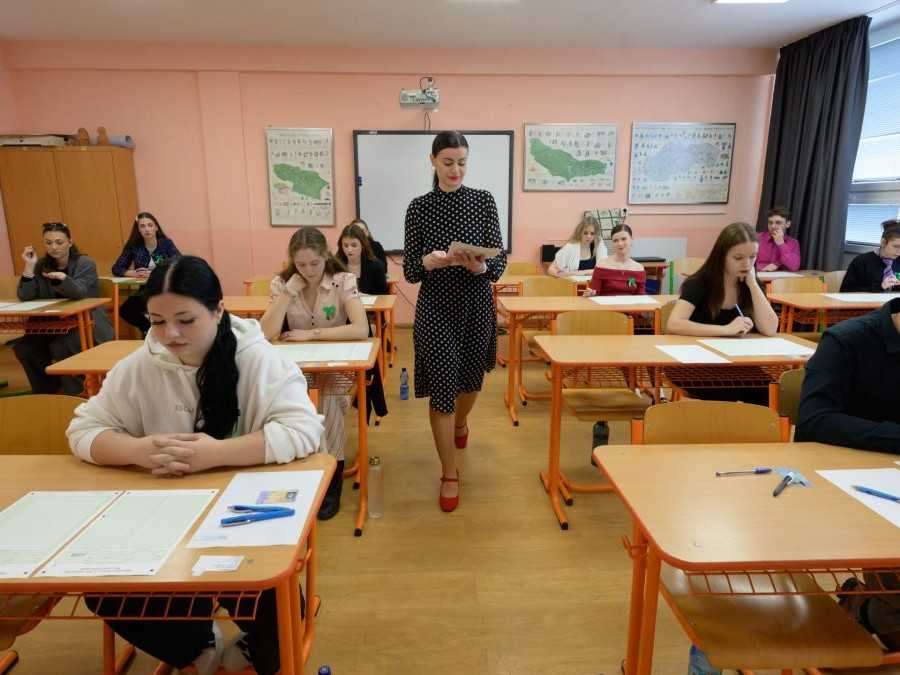 Maturita zo slovenčiny: Študenti dostali na výber tieto štyri slohové témy