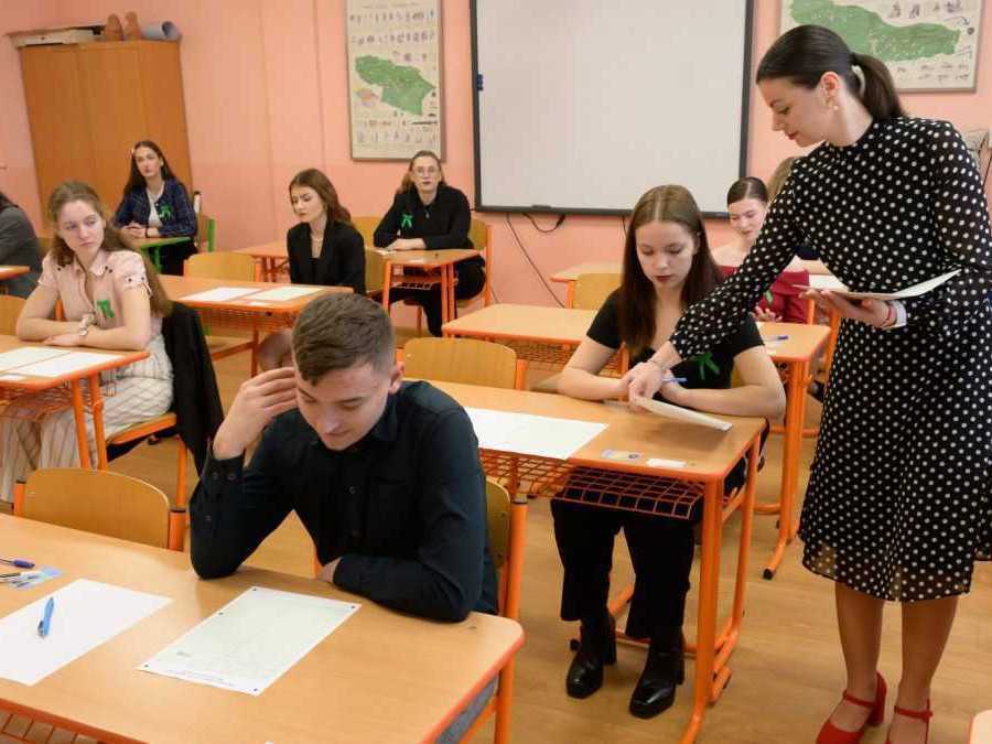 Žiaci pred maturitou zo slovenského jazyka a literatúry.