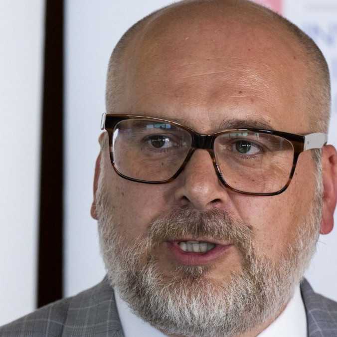 M. Kaliňák sa stal novým tajomníkom rezortu vnútra, jeho miesto na MIRRI prevzal R. Šalitroš