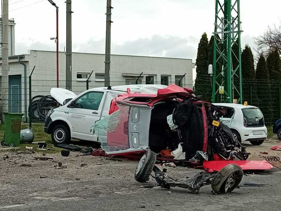 Na snímke miesto dopravnej nehody.