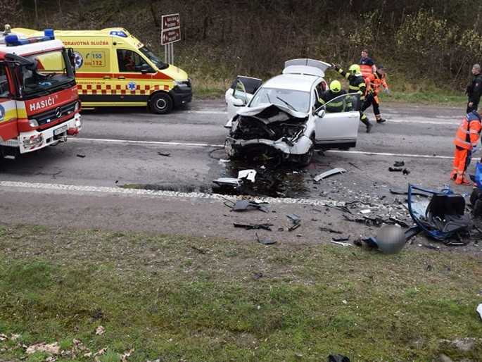 K tragickej dopravnej nehode došlo v sobotu pri obci Ladomerská Vieska.