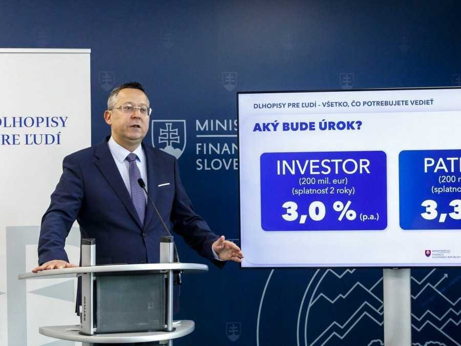 Minister financií Ladislav Kamenický (Smer-SD).