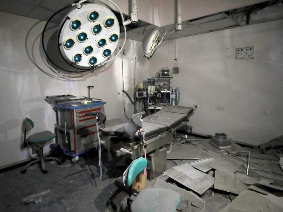 Poškodená hlavná palestínska klinika na liečbu neplodnosti al-Basma.