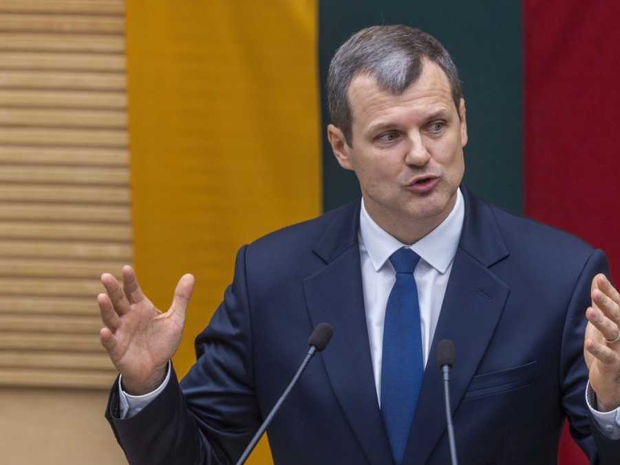 Na snímke premiér Litvy Gintautas Paluckas.