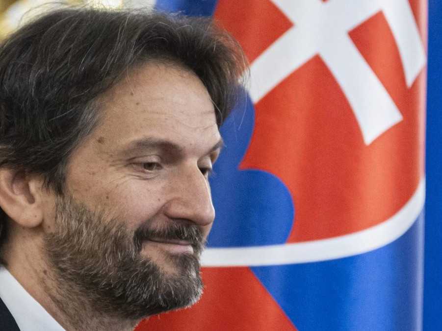 Minister obrany Robert Kaliňák (Smer-SD).