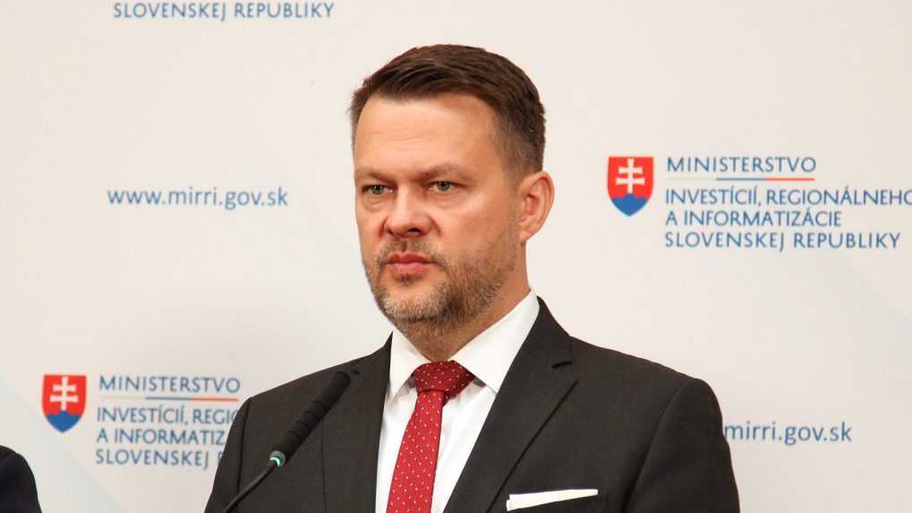 Zmrazenie eurofondov považujú samosprávy za neférové. Krok ministra Migaľa kritizuje šéf parlamentu i opozícia