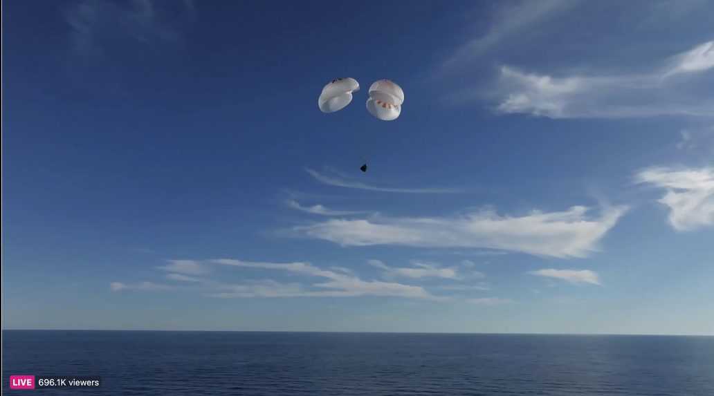 Kapsula s astronautmi dopadÃƒÂ¡ do MexickÃƒÂ©ho zÃƒÂ¡livu.