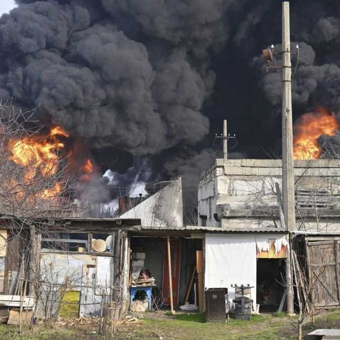 Rusko znova útočilo na Ukrajinu raketami a dronmi. O život prišli najmenej štyria ľudia