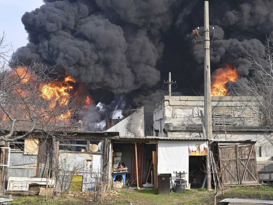 Rusko znova útočilo na Ukrajinu raketami a dronmi. O život prišli najmenej štyria ľudia