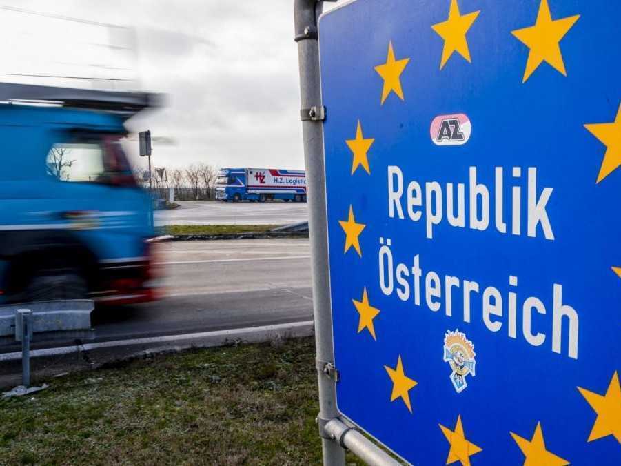 Značka na slovensko-rakúskom hraničnom priechode Petržalka-Berg.