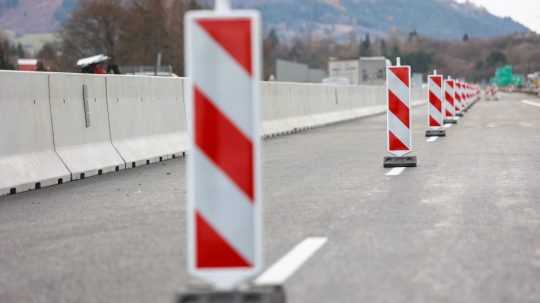 Vodičov na diaľnici D1 čakajú ďalšie obmedzenia: Od piatka do nedele bude v smere do Trnavy úplne uzavretá