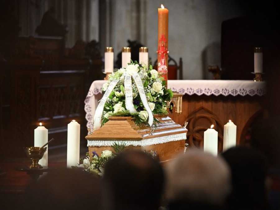 Posledná rozlúčka s hercom Štefanom Kvietikom.