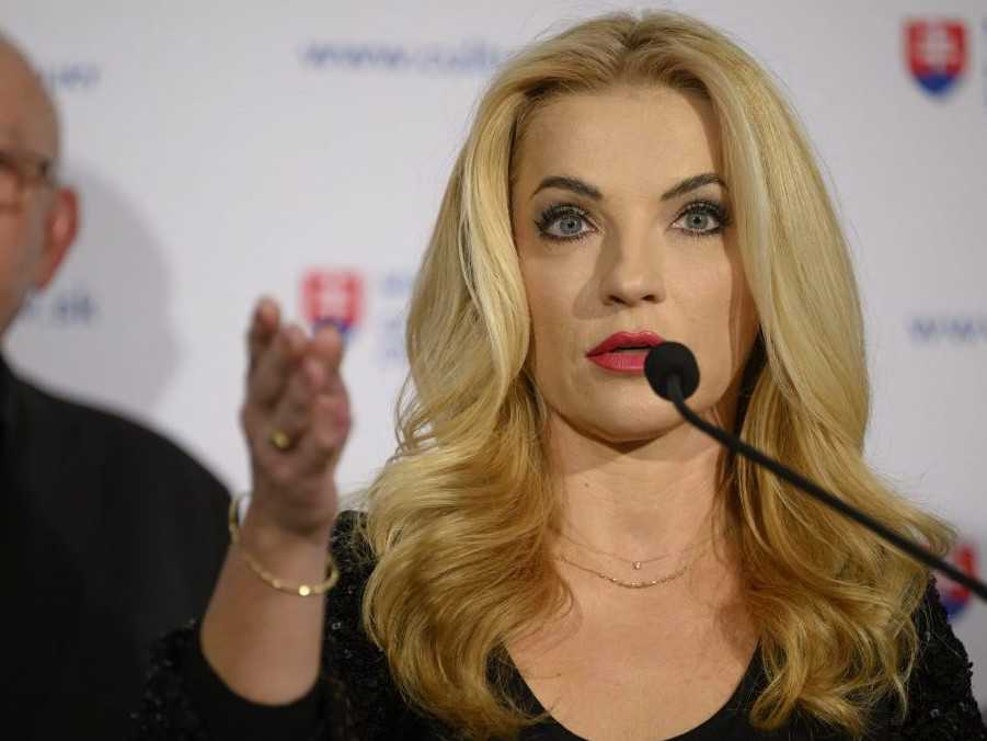 Na snímke sprava ministerka kultúry SR Martina Šimkovičová (nominantka SNS) a predseda Fondu na podporu umenia (FPU) Matúš Oľha.