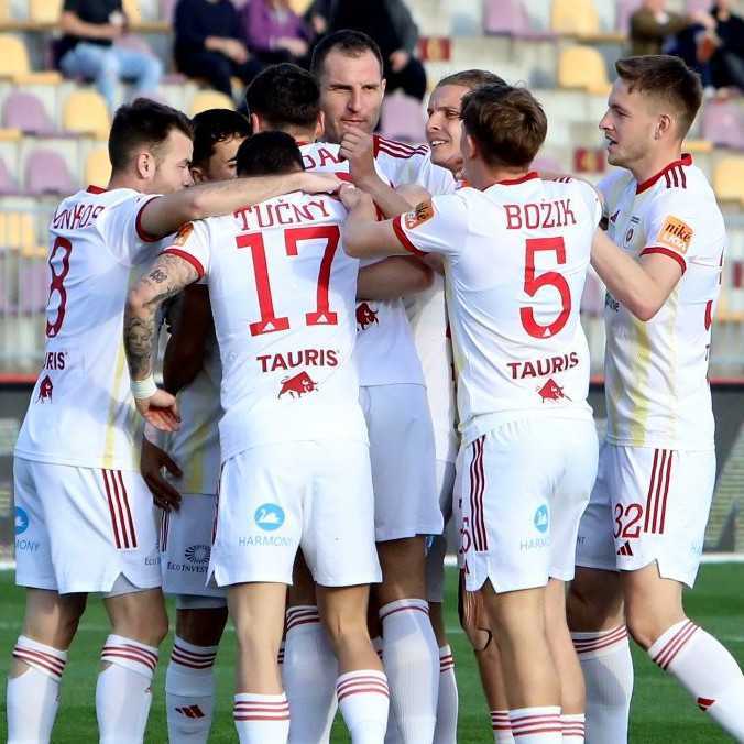 Slovnaft Cup: Obhajca trofeje MFK Ružomberok porazil Banskú Bystricu a postúpil do finále