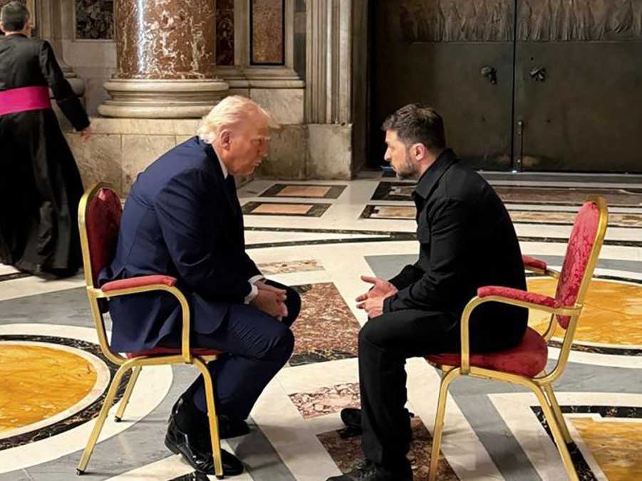 Donald Trump označil Baziliku svätého Petra za „najkrajšiu kanceláriu, akú kedy videl“