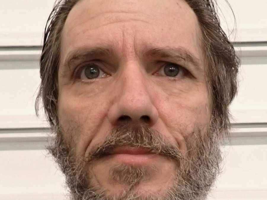 Jamesovi Osgoodovi podali smrtiacu injekciu vo väzení v meste Atmore.