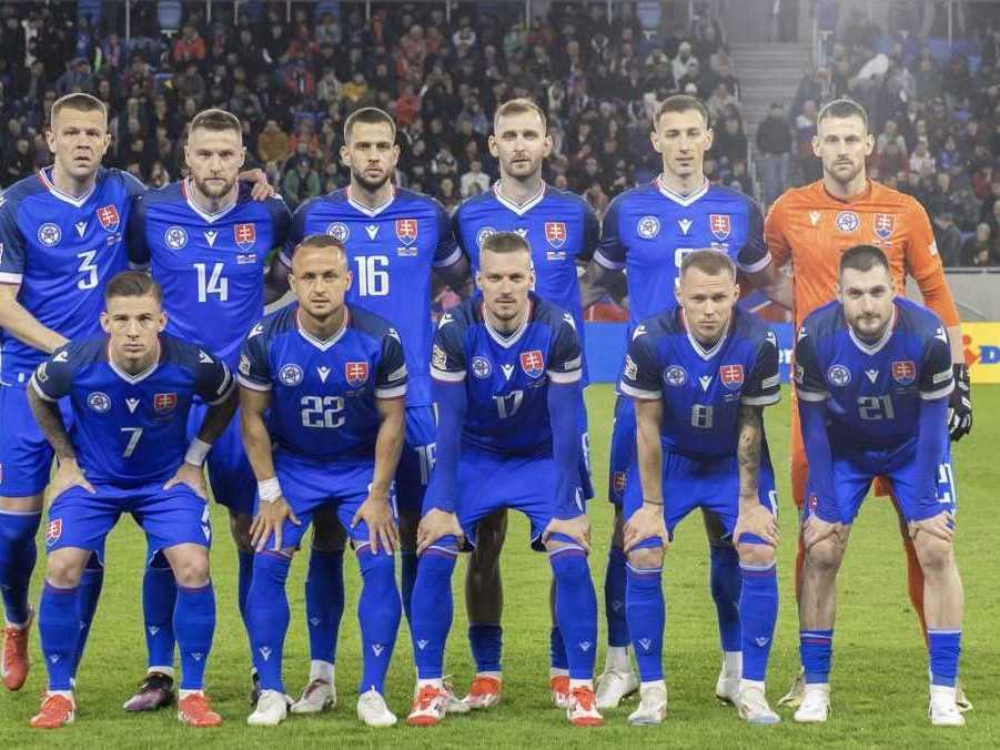 Calzona musel pristúpiť k zmenám: Poznáme zostavu, v ktorej Slováci zabojujú o postup do B-divízie Ligy národov