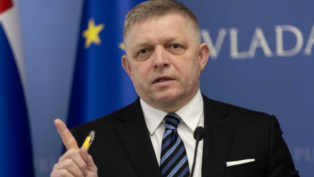 Litva a Lotyšsko nepovolili prelet Ficovho lietadla do Moskvy. Premiér hovorí o rovnakom kroku zo strany Estónska
