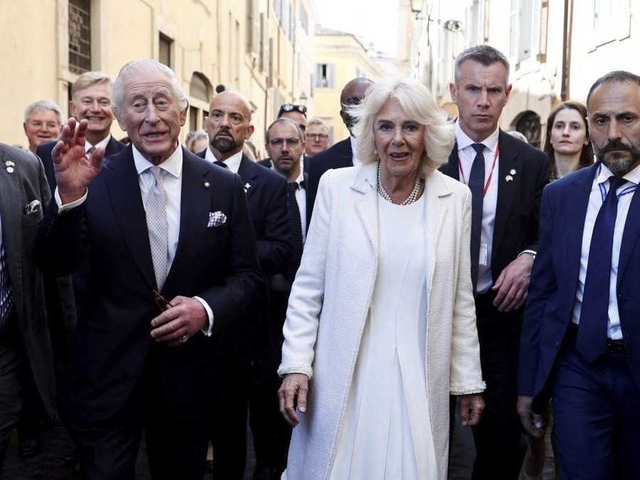 Pápež prijal kráľa Karola III. s manželkou Kamilou na súkromnej audiencie v deň 20. výročia ich svadby