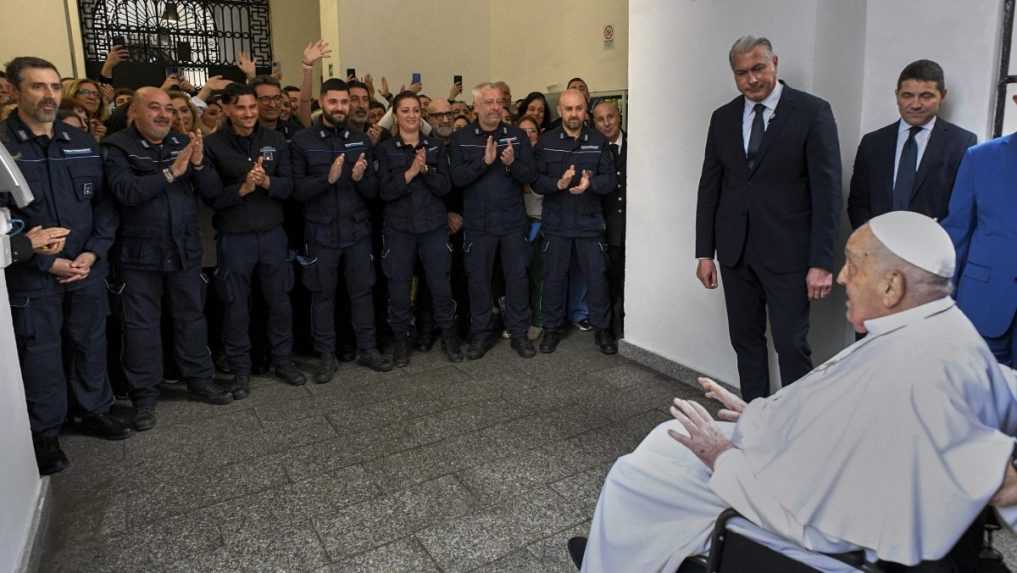 FOTO: Pápež František na Zelený štvrtok navštívil rímsku väznicu Regina Coeli, stretol sa s desiatkami väzňov