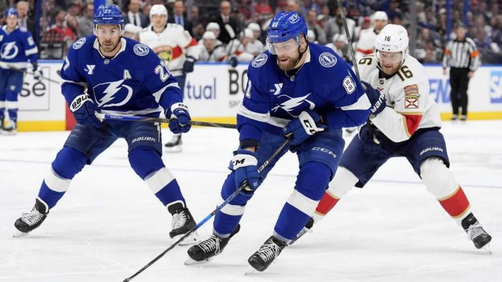 NHL: Černák nemal napriek dobrému výkonu dôvod na radosť. Tampa proti obhajcom titulu z Floridy neskórovala