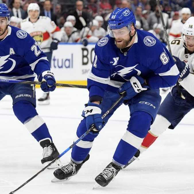 NHL: Černák nemal napriek dobrému výkonu dôvod na radosť. Tampa proti obhajcom titulu z Floridy neskórovala
