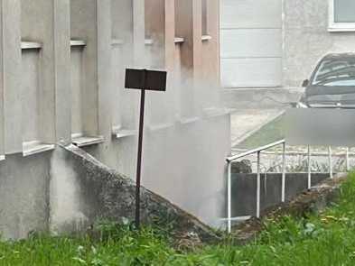 V bytovom dome v Bratislave horelo, polícia evakuovala ľudí. Udalosť sa zaobišla bez zranení