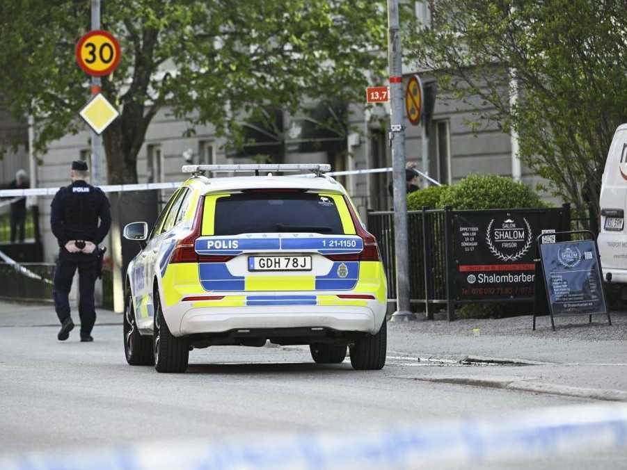 Policajná akcia na mieste streľby vo švédskom meste Uppsala.