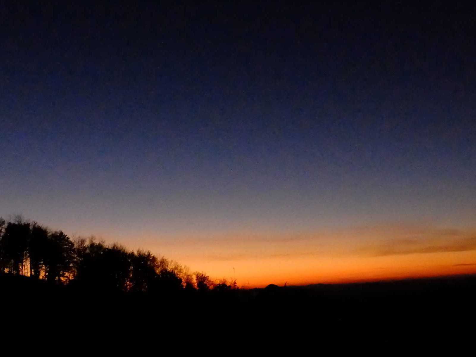 Kométu je možno pozorovať nadránom.