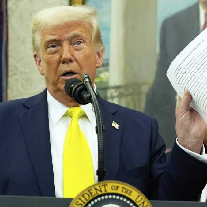 D. Trump vyzval Rusko, aby prestalo útočiť a uzavrelo mierovú dohodu. Zelenskyj je podľa neho pripravený vzdať sa Krymu