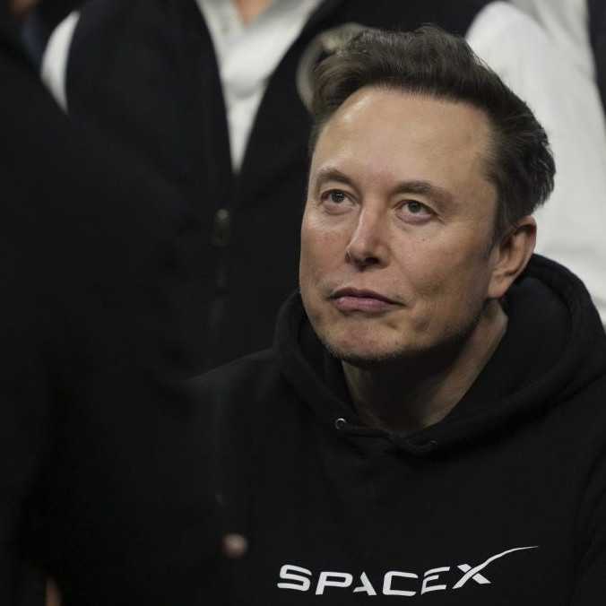 Miliardár Elon Musk.