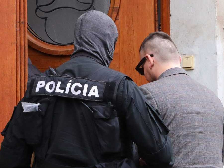 Polícia eskortuje Daniela Bombica