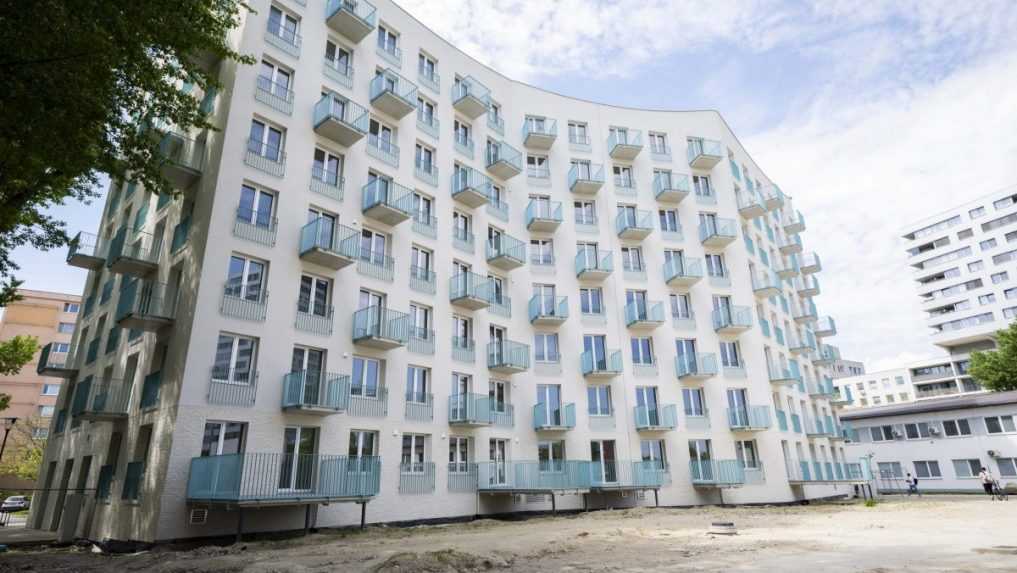 Prvý nájomný bytový dom na Muchovom námestí v Bratislave skolaudovali, pribudlo 103 bytov