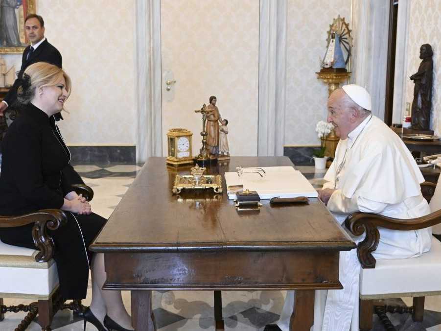 Na archívnej snímke Zuzana Čaputová s pápežom Františkom.