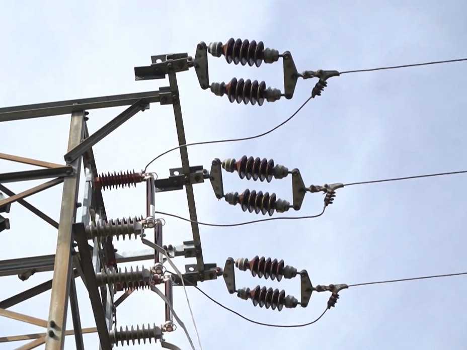 Na severe Slovenska úradujú falošní elektrikári, energetici vyzývajú na obozretnosť