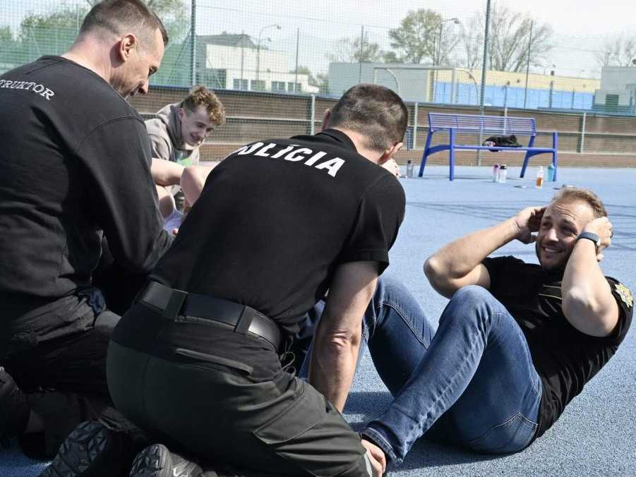 Na snímke Matúš Šutaj Eštok počas skúšky telesnej zdatnosti v areáli Akadémie PZ.