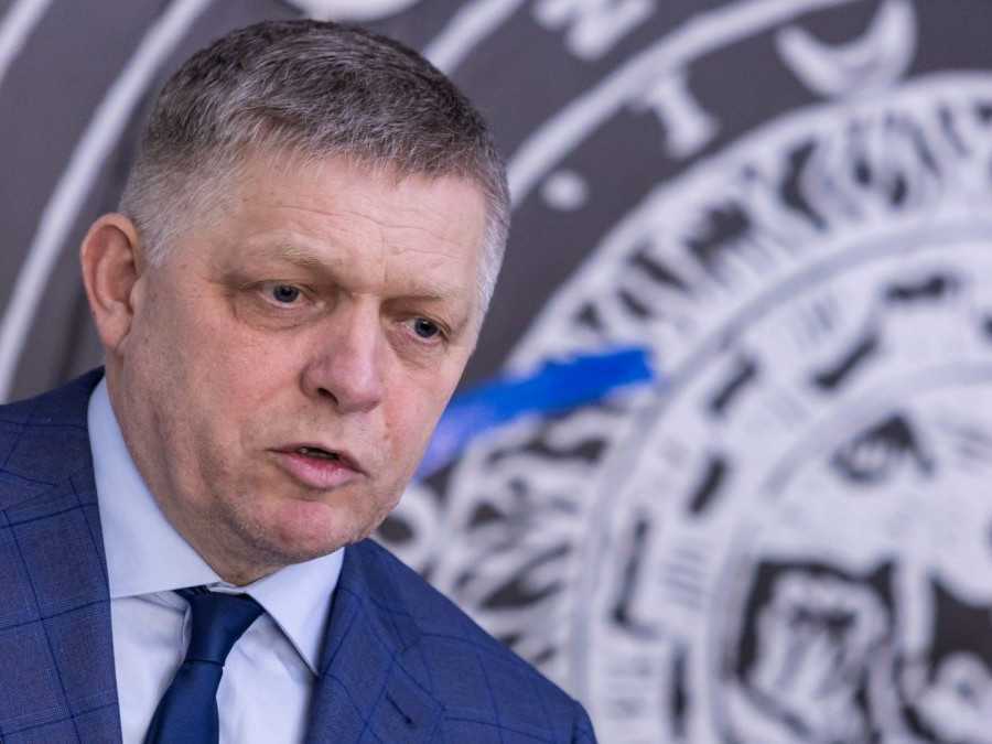 R. Fico tvrdí, že má posudok, ktorý potvrdzuje abnormálny výskyt DNA a iných látok vo vakcínach proti covidu